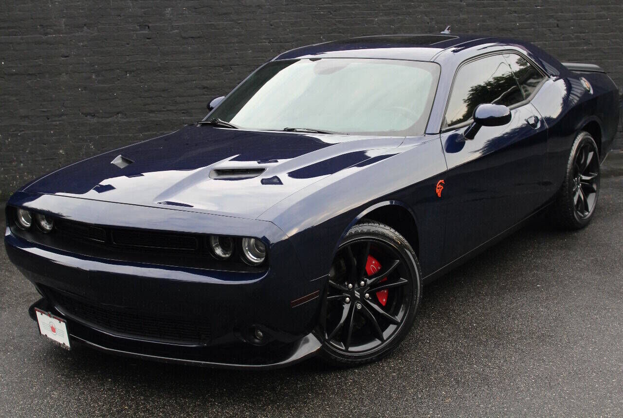 2017 DODGE Challenger