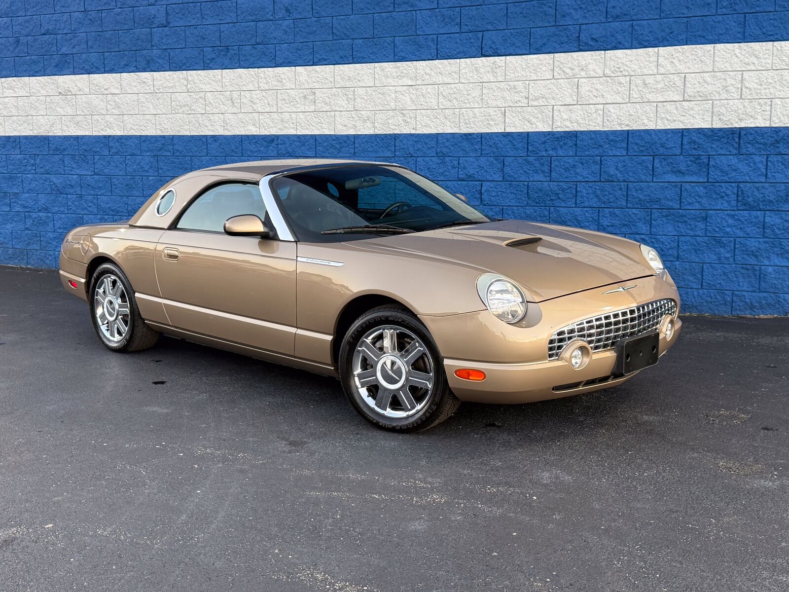 2005 FORD Thunderbird