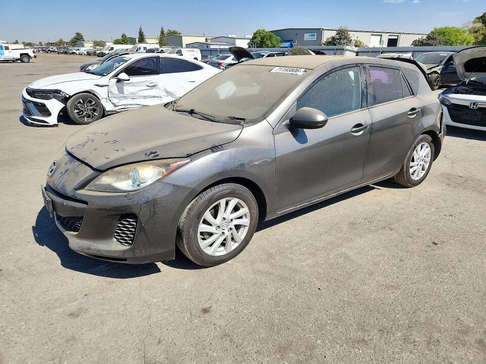 2012 MAZDA Mazda3