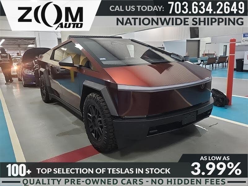 2025 TESLA Cybertruck