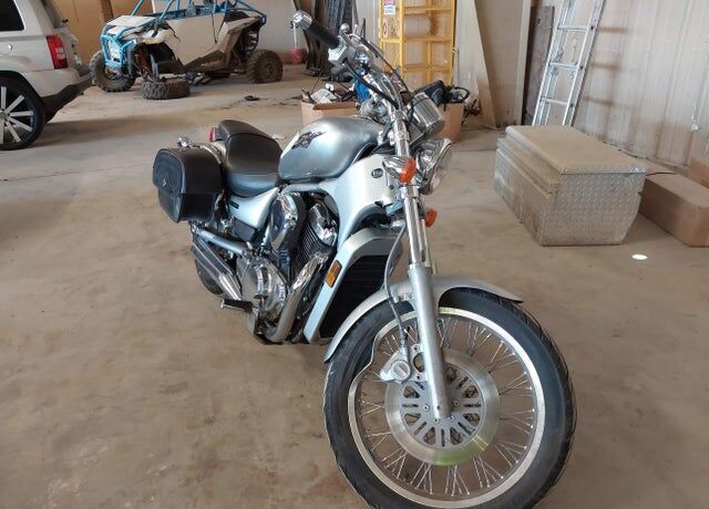 2008 SUZUKI VS800