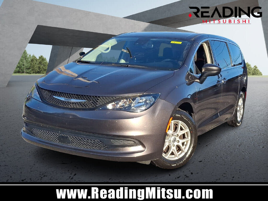 2023 CHRYSLER Voyager