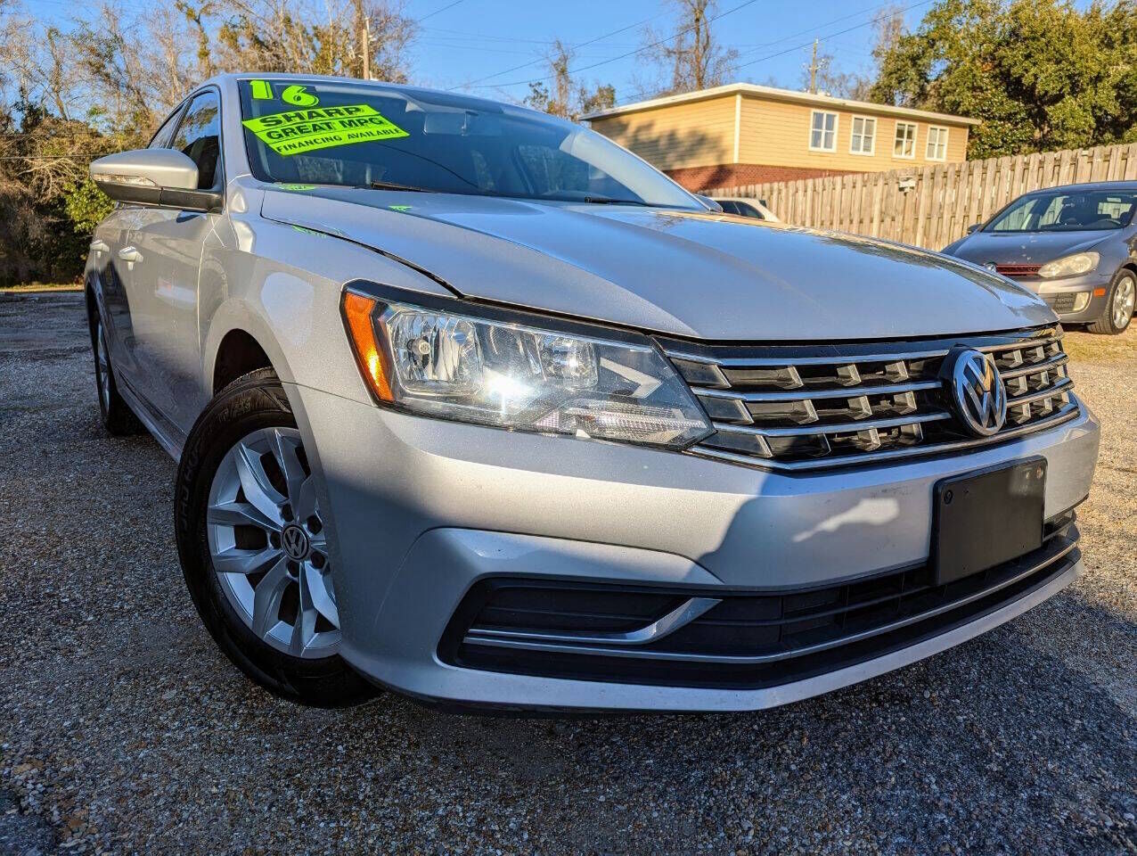 2016 VOLKSWAGEN Passat