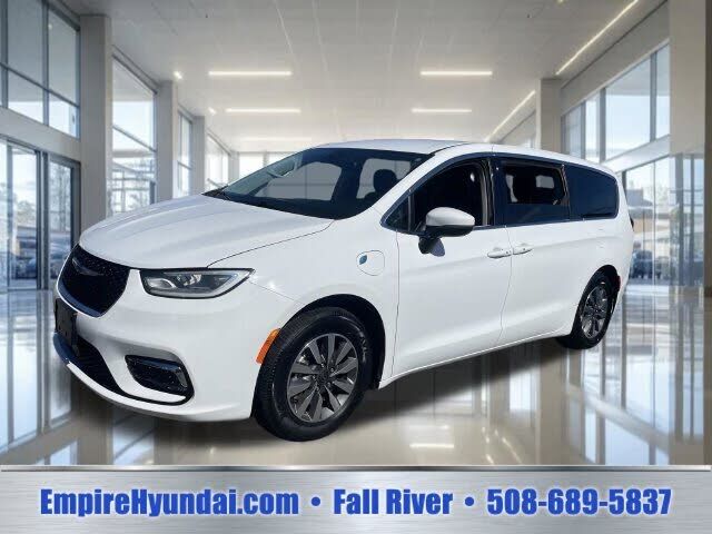 2023 CHRYSLER Pacifica