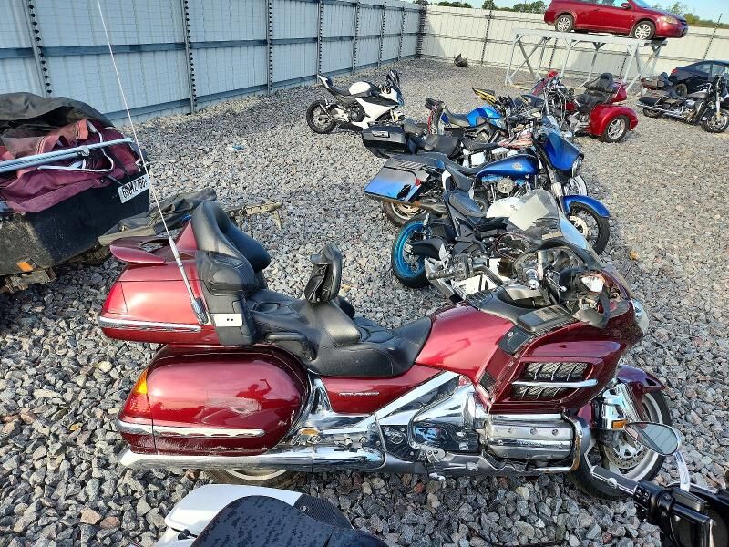 2005 HONDA GL1800