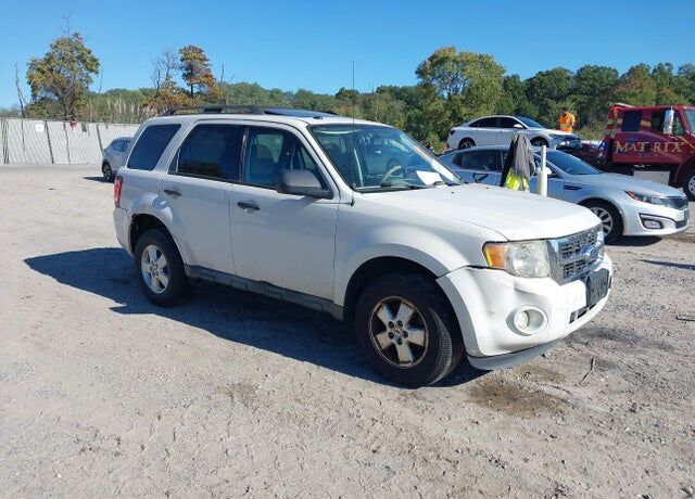 2011 FORD Escape