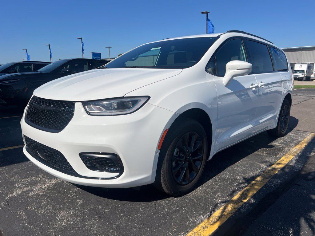 2021 CHRYSLER Pacifica