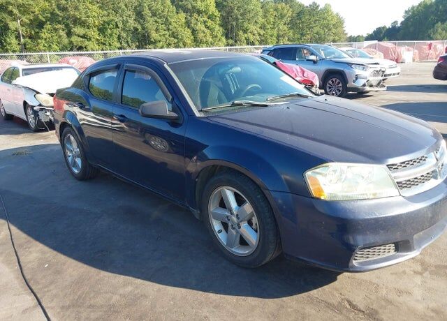 2013 DODGE Avenger