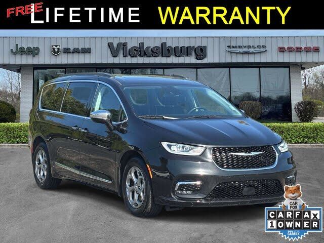 2023 CHRYSLER Pacifica
