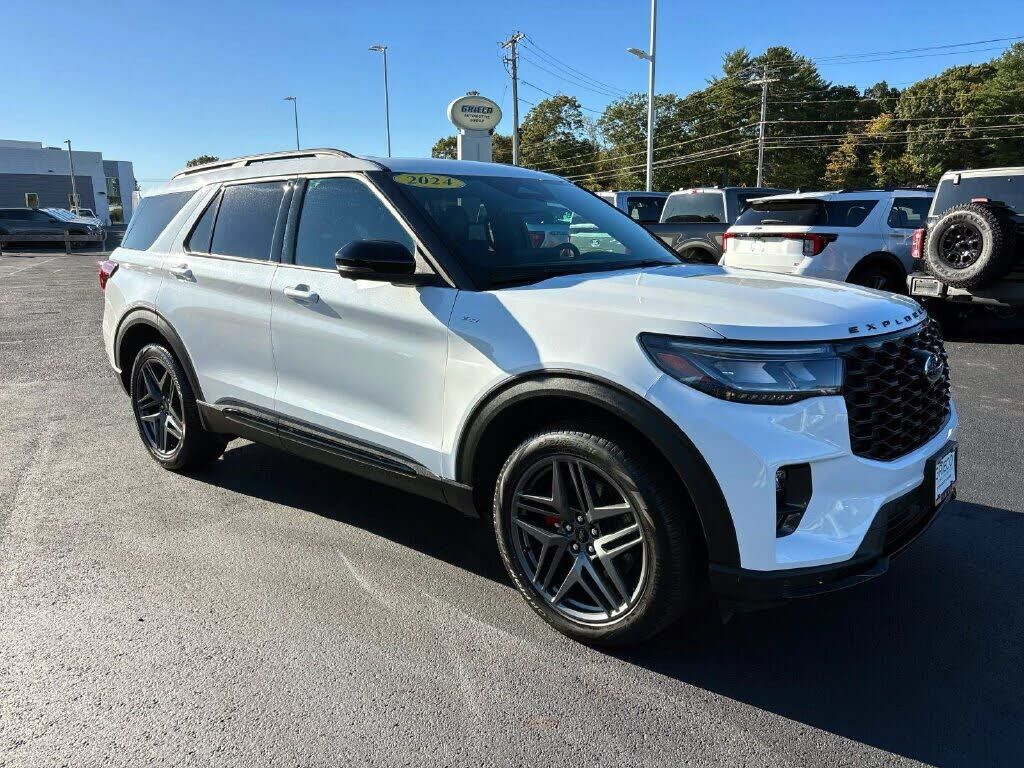 2025 FORD Explorer