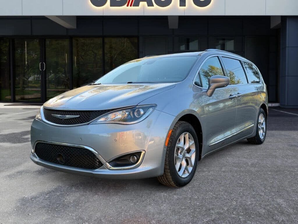 2018 CHRYSLER Pacifica