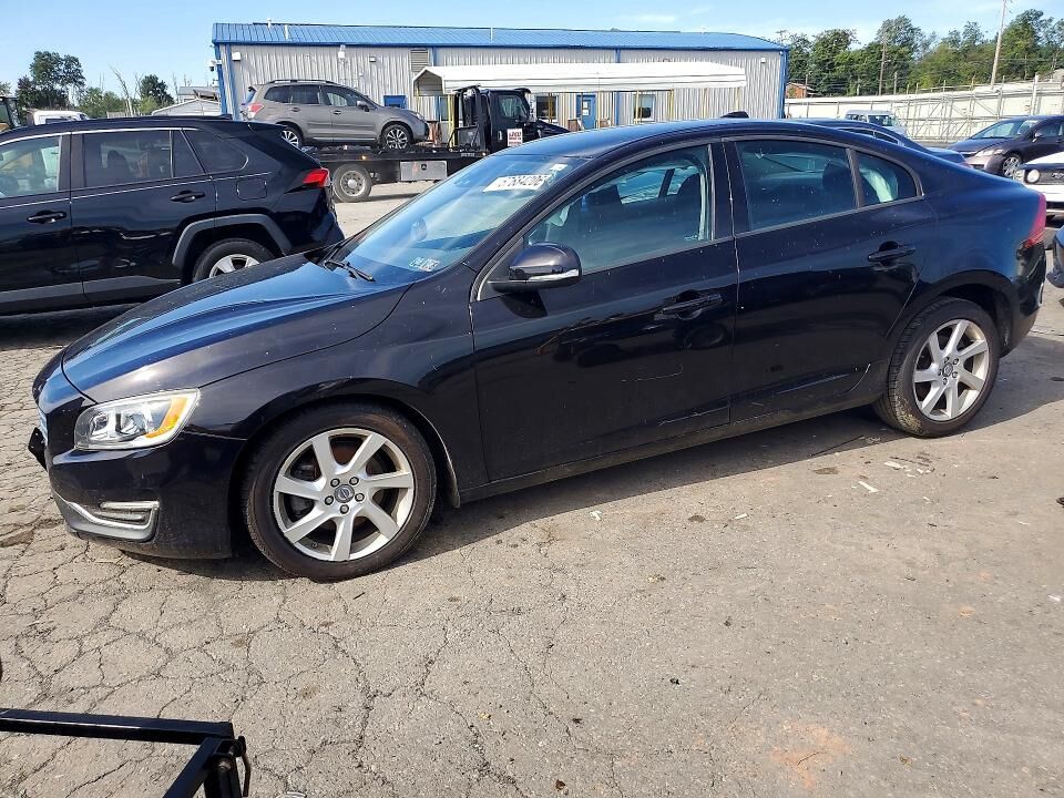 2015 VOLVO S60