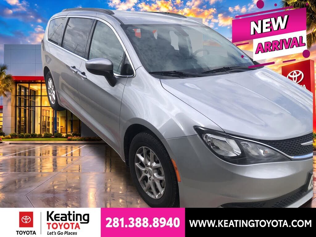2021 CHRYSLER Voyager