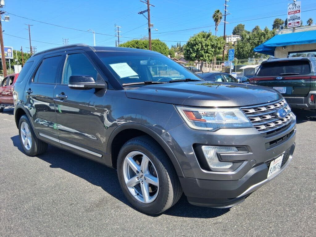 2016 FORD Explorer