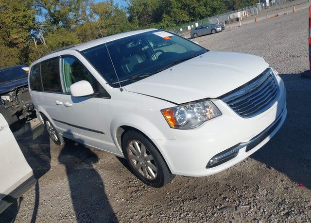 2016 CHRYSLER Town and Country