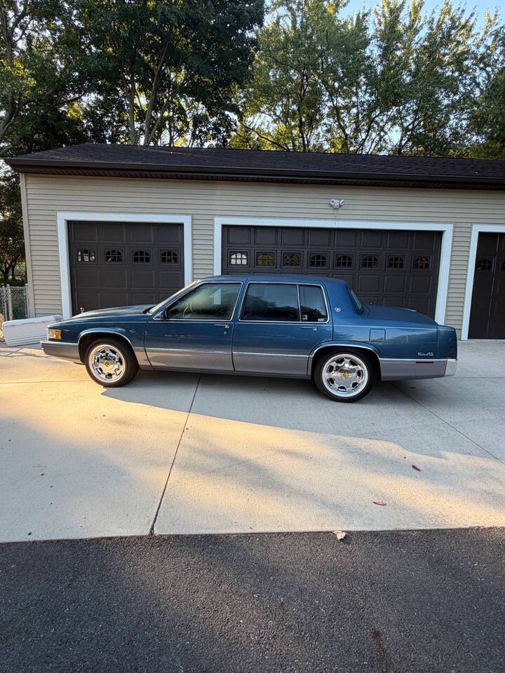 1990 CADILLAC Deville