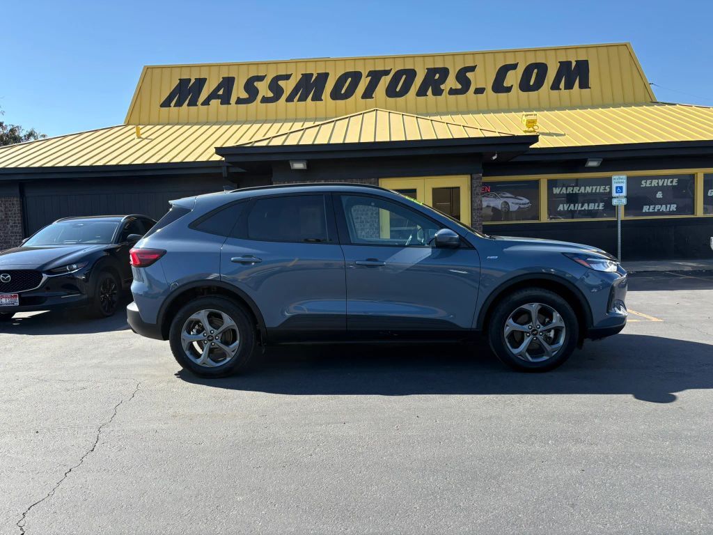 2025 FORD Escape