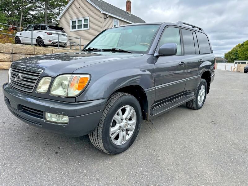2004 LEXUS LX