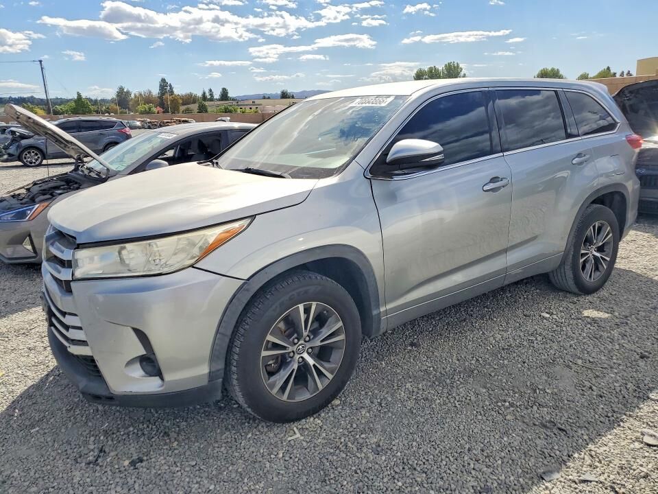 2017 TOYOTA Highlander