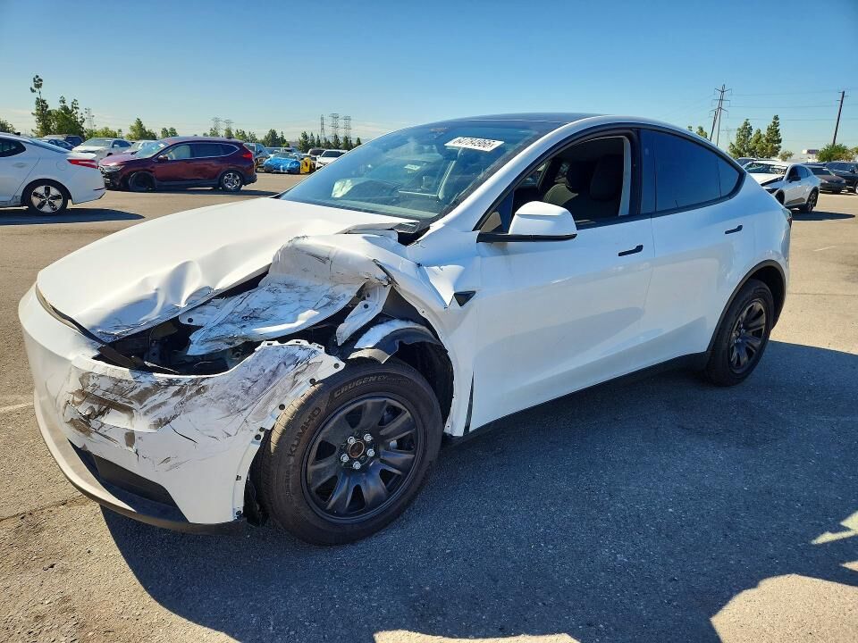 2026 TESLA Model Y