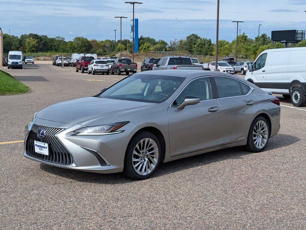 2020 LEXUS ES