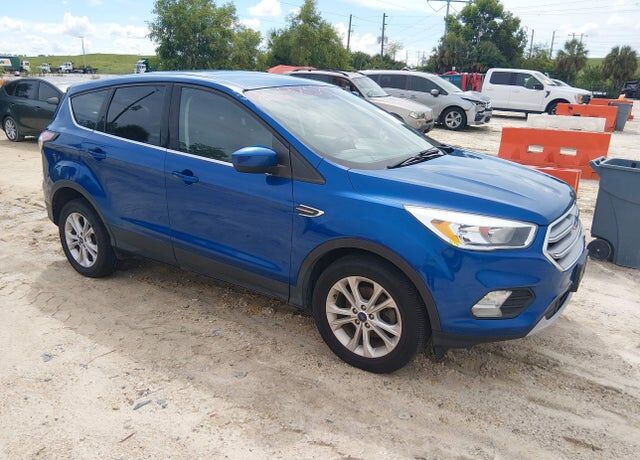 2017 FORD Escape