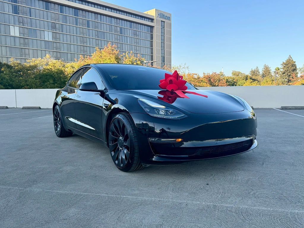 2023 TESLA Model 3
