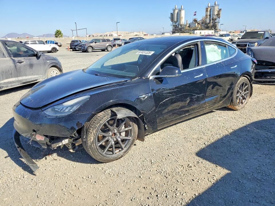 2020 TESLA Model 3