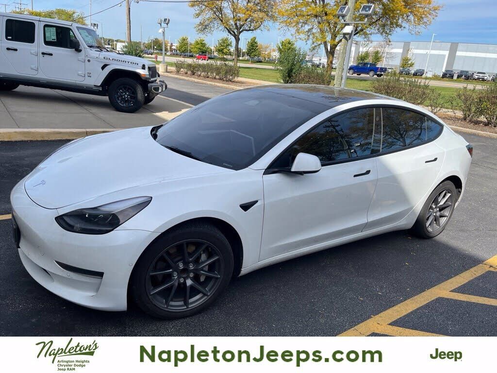 2022 TESLA Model 3