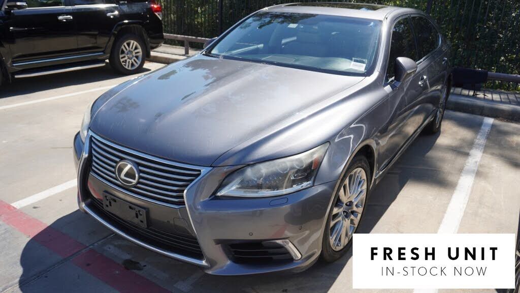 2013 LEXUS LS