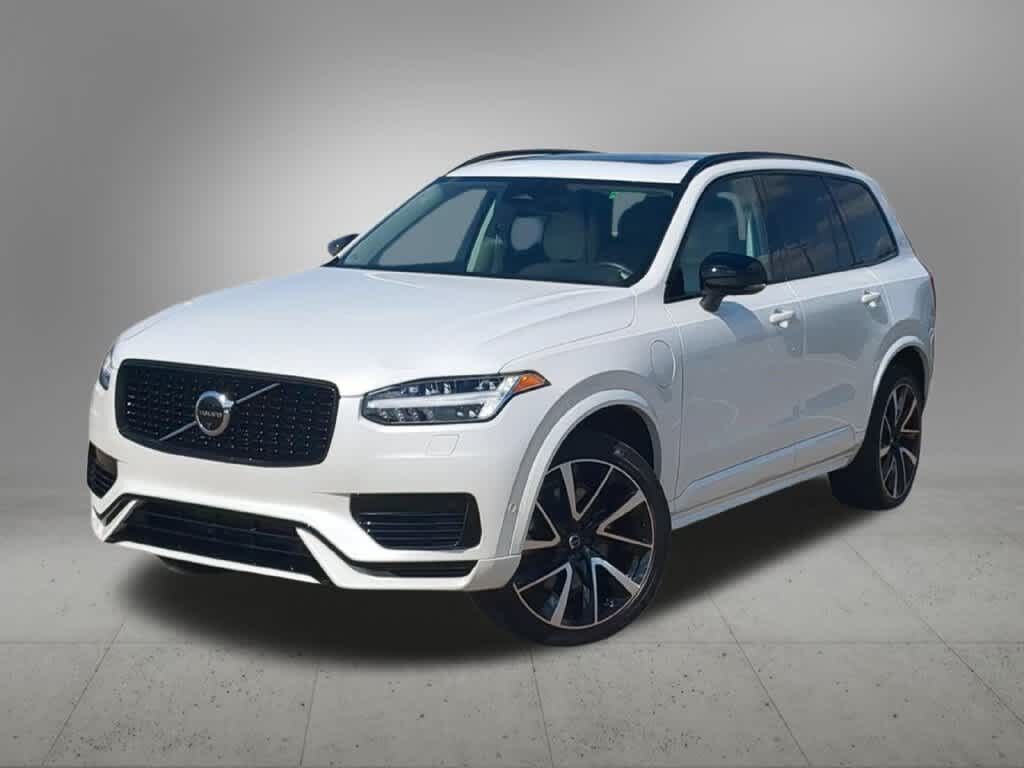 2023 VOLVO XC90