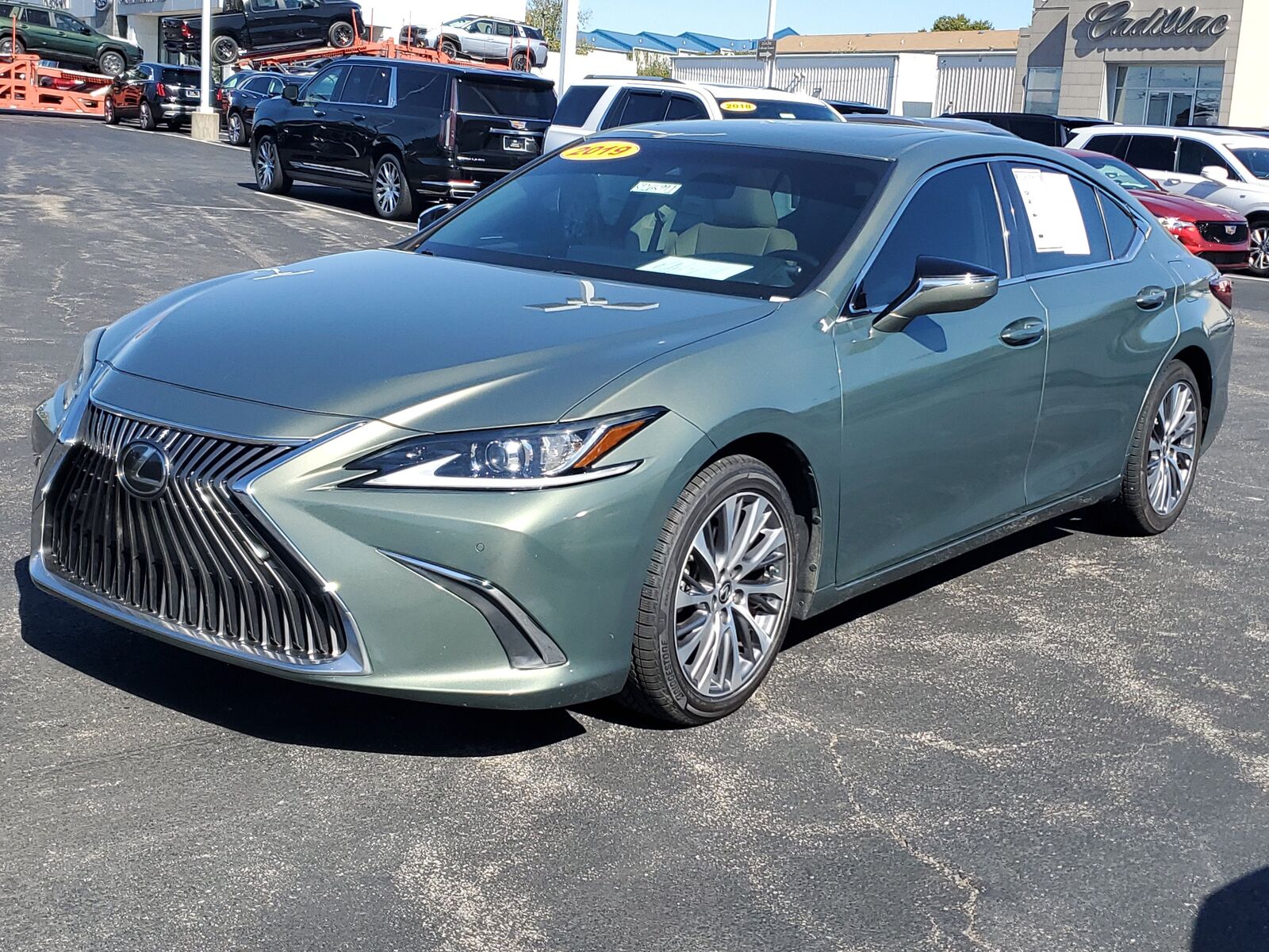 2019 LEXUS ES