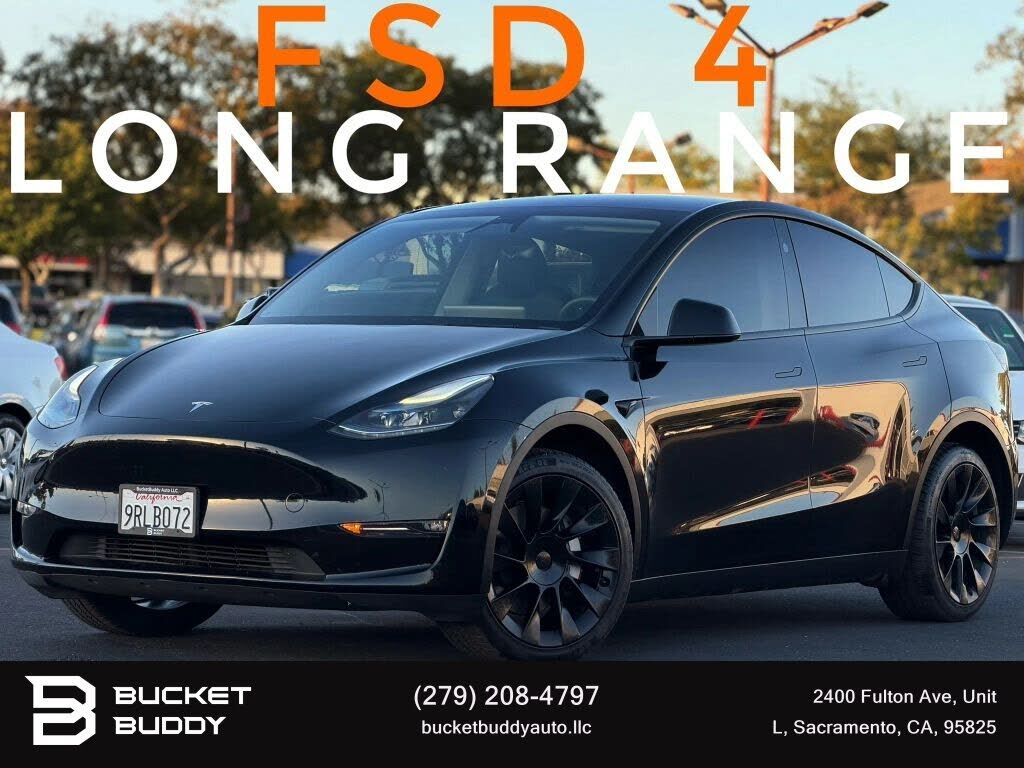 2025 TESLA Model Y