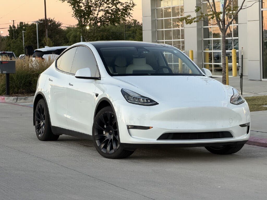 2022 TESLA Model Y
