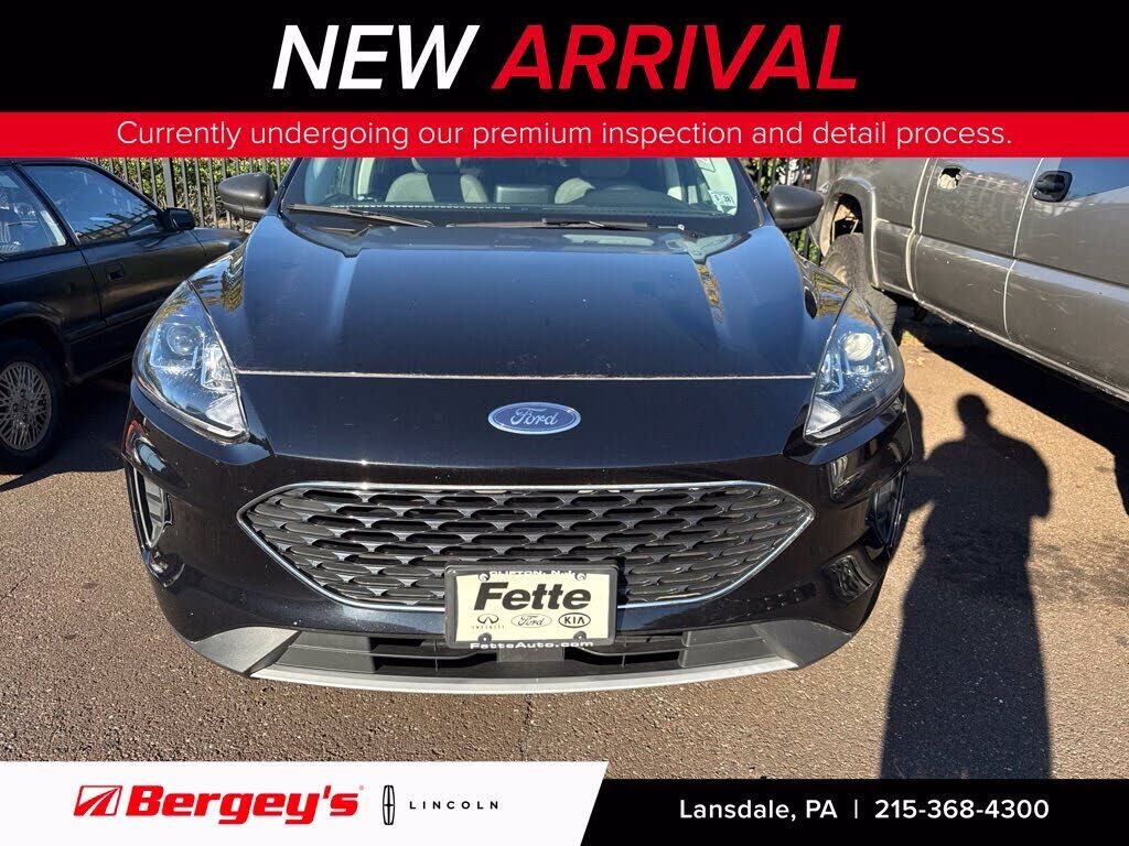 2022 FORD Escape
