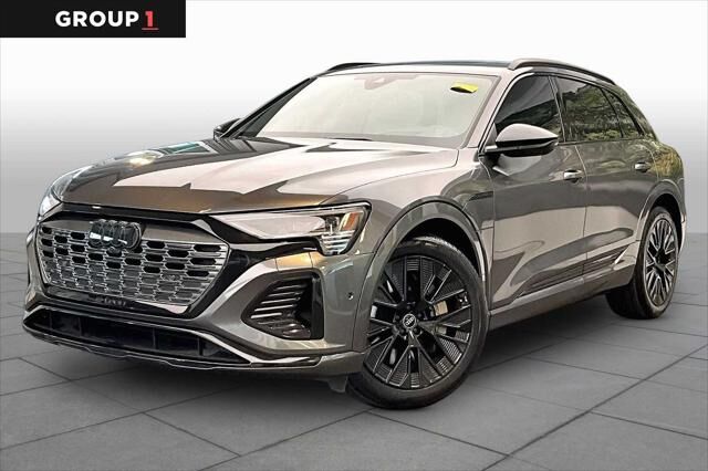 2024 AUDI Q8