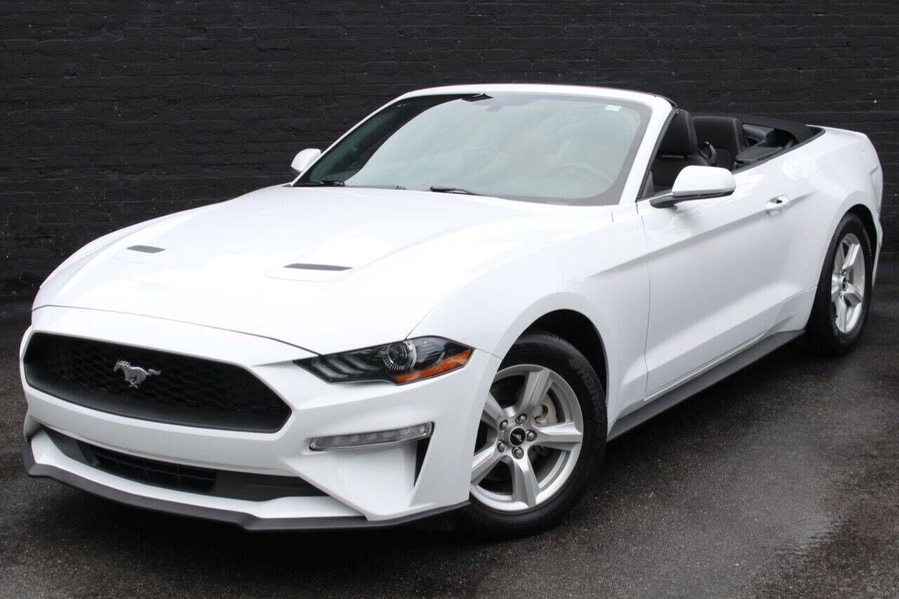 2019 FORD Mustang