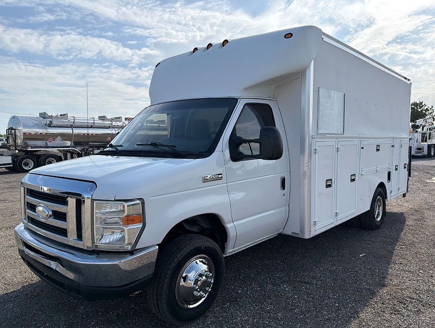 2014 FORD E-450