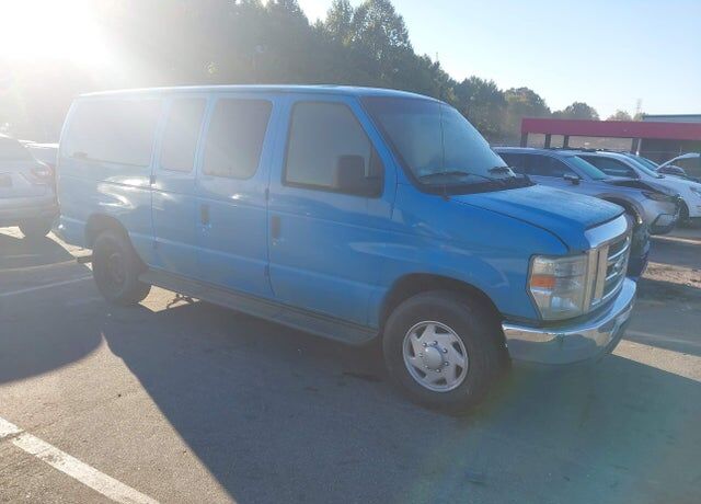 2011 FORD E-350