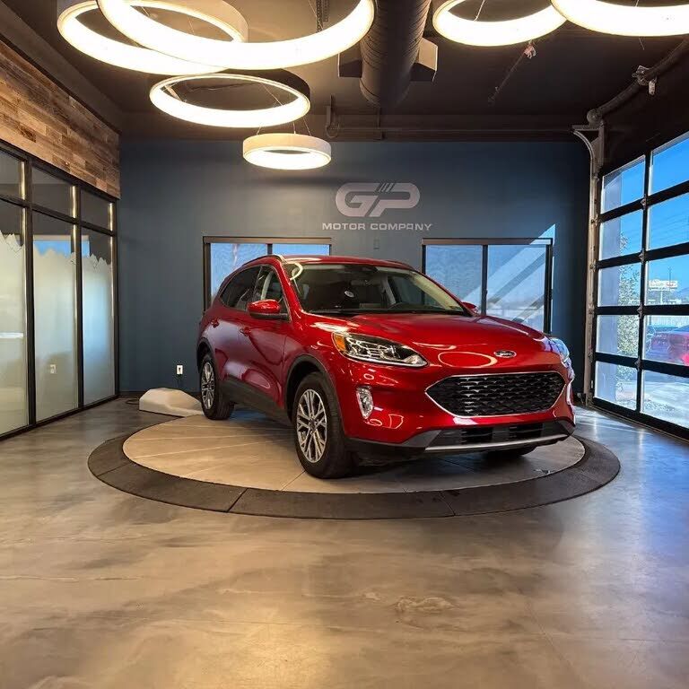 2021 FORD Escape