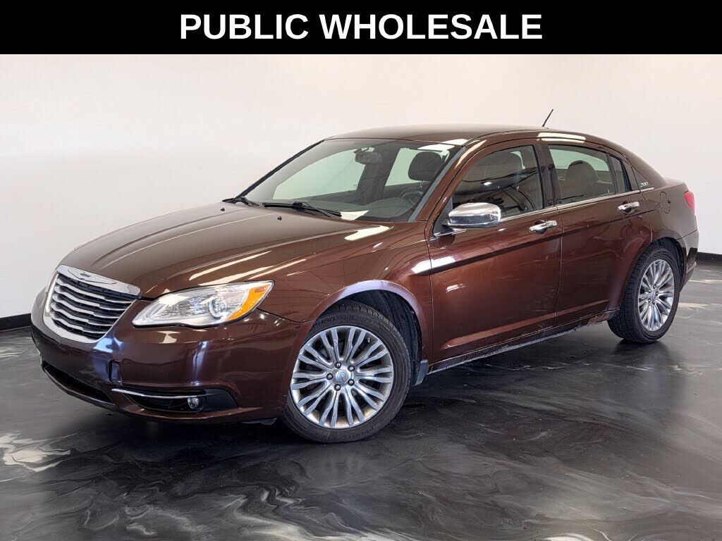 2013 CHRYSLER 200