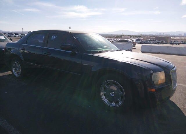 2005 CHRYSLER 300