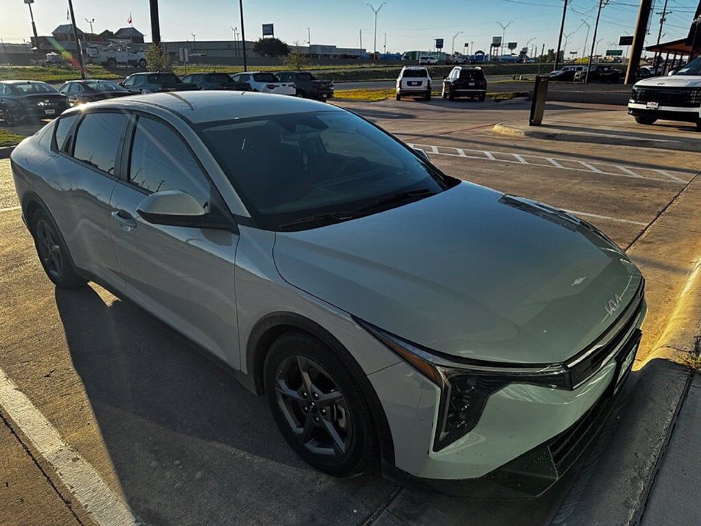 2025 KIA K4