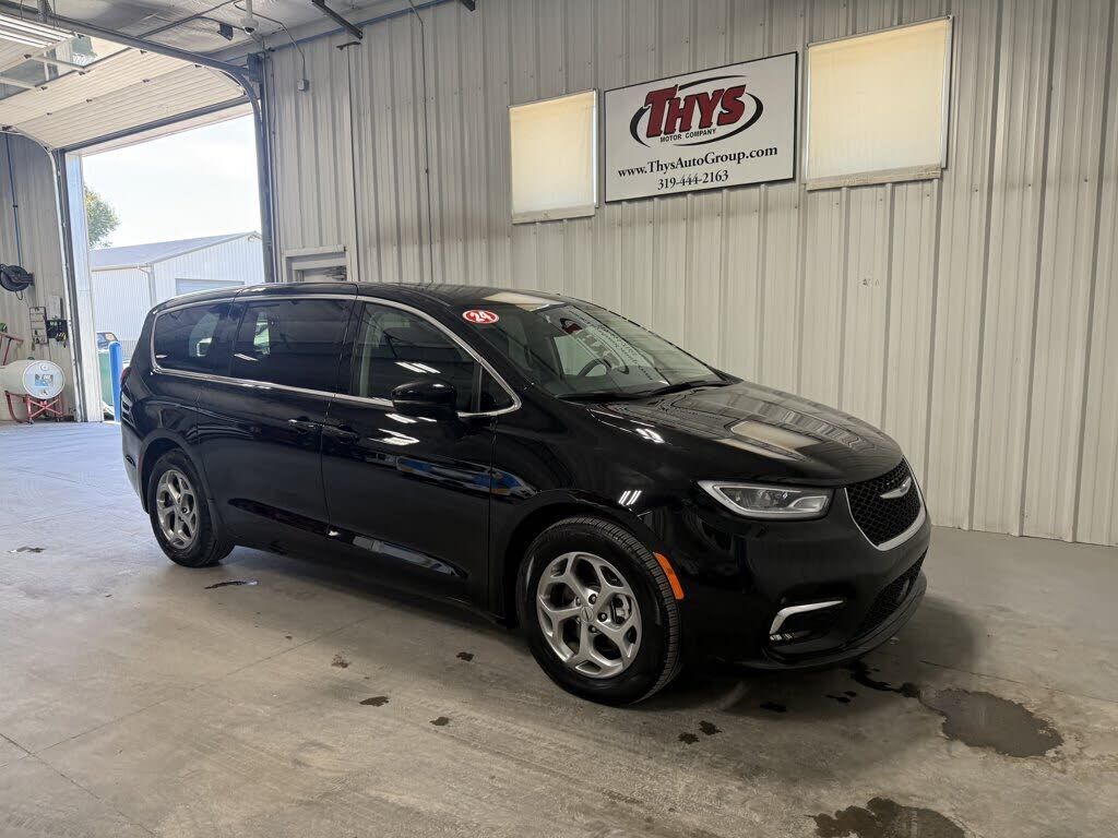 2024 CHRYSLER Pacifica