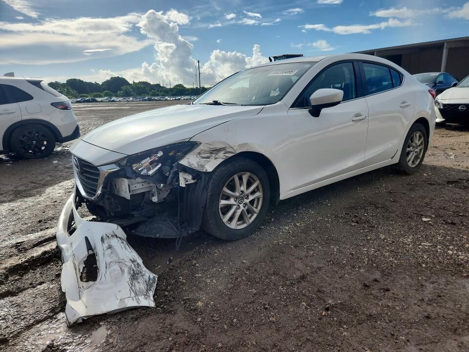 2017 MAZDA Mazda3