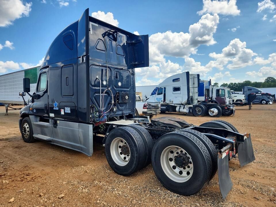 2018 FREIGHTLINER Cascadia