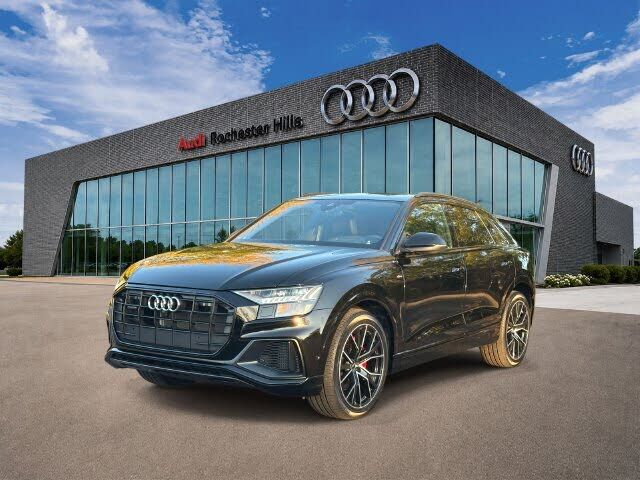 2023 AUDI Q8