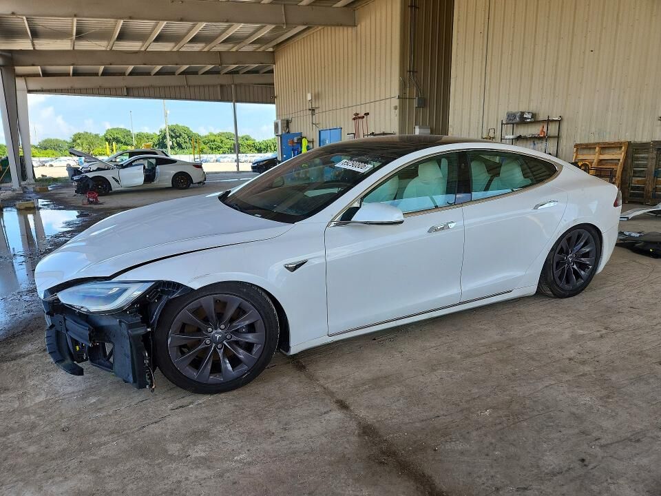 2020 TESLA Model S
