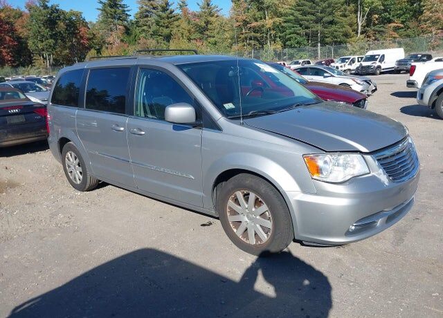 2015 CHRYSLER Town and Country