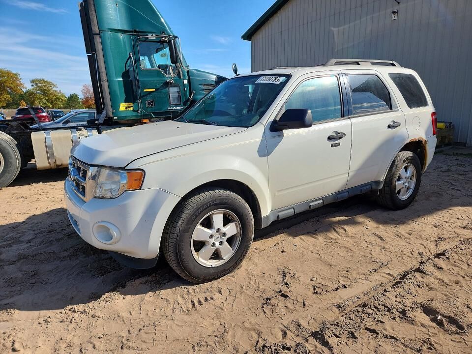 2011 FORD Escape